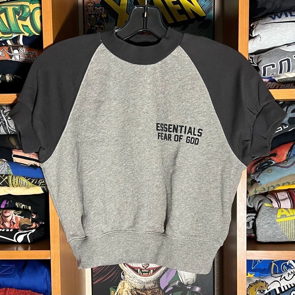 Essentials Fear Of God Youth Short Sleeve Sweatshirt Size 6/7